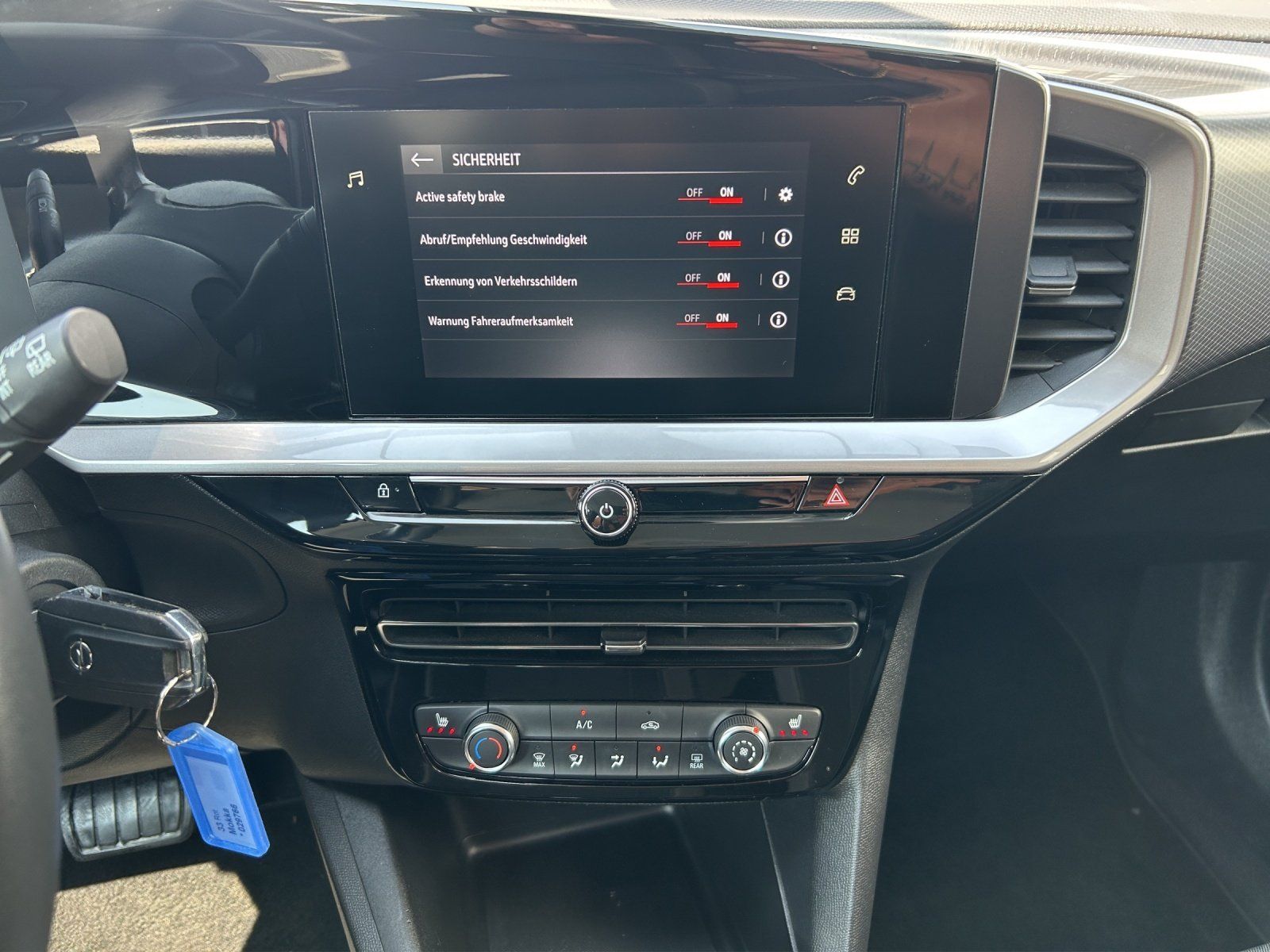 Fahrzeugabbildung Opel Mokka 1.2 Turbo Aut. Edition/SHZ/KAMERA/LED/