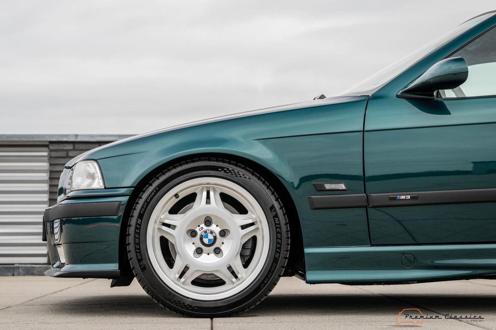 BMW M3 E36 Touring 286ch - Projet unique - Toit ouvrant - Entièrement restauré