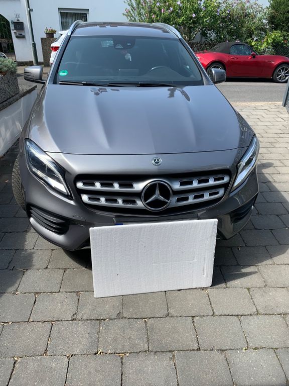 Image of Mercedes-Benz GLA 250