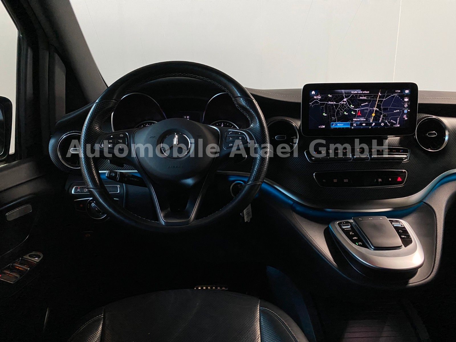 Fahrzeugabbildung Mercedes-Benz V 300d lang AMG *Avantgarde Edition 2020* (1142)