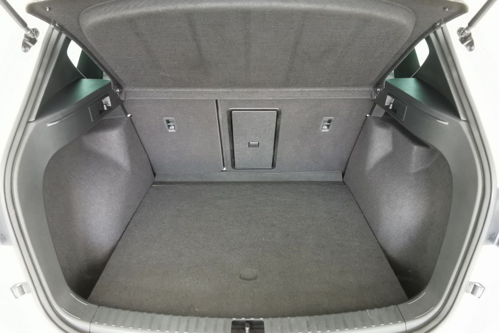 Cupra Ateca 2.0 TSI 221kW AHK*Pano*Nav*PDC*RFK*SH