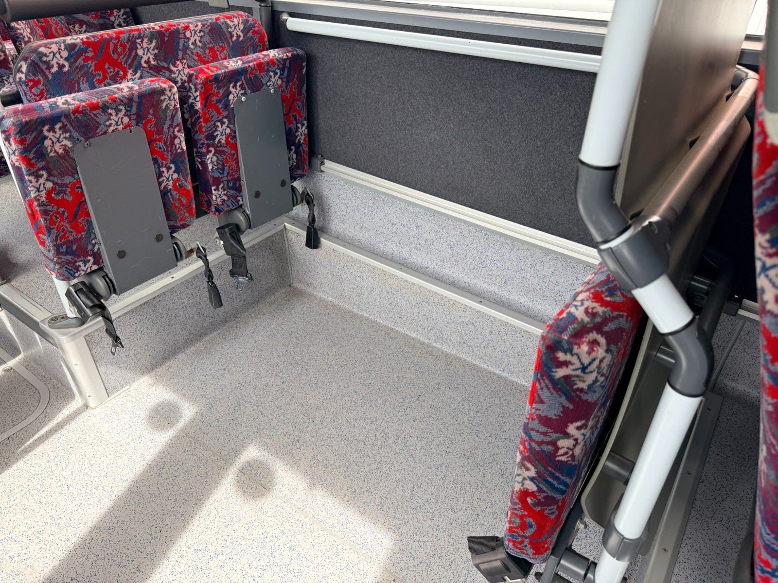 SETRA  2013 - Image 18 of 26