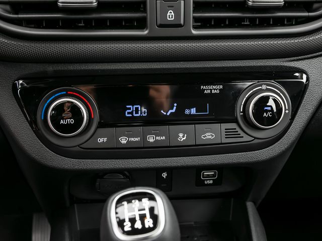 Hyundai i10 1.0 Trend Kamera Navi Spurhalteassistent