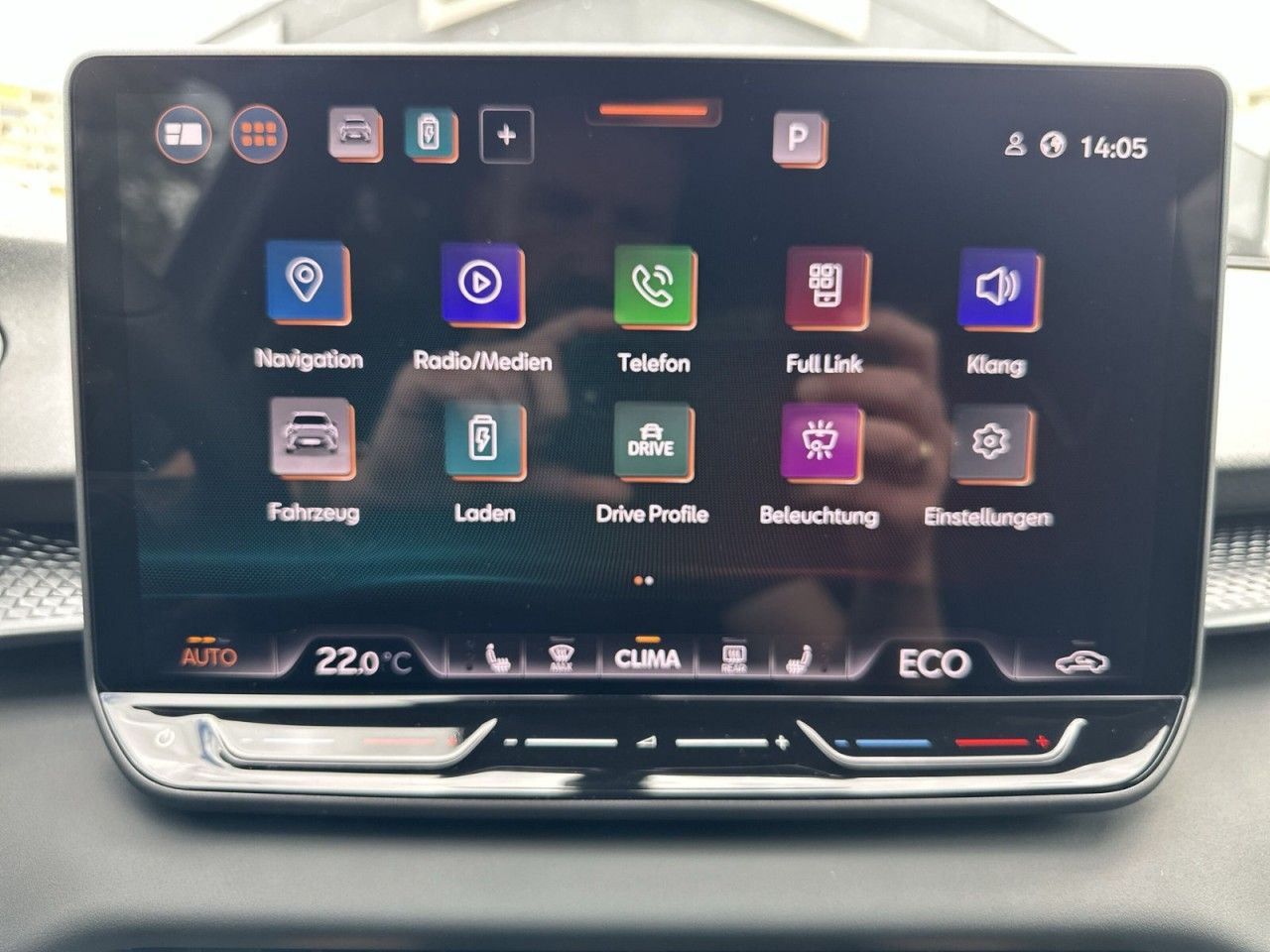 Fahrzeugabbildung CUPRA Terramar 1.5 e-Hybrid 150 kW - mit KI generiert/bearbeitet