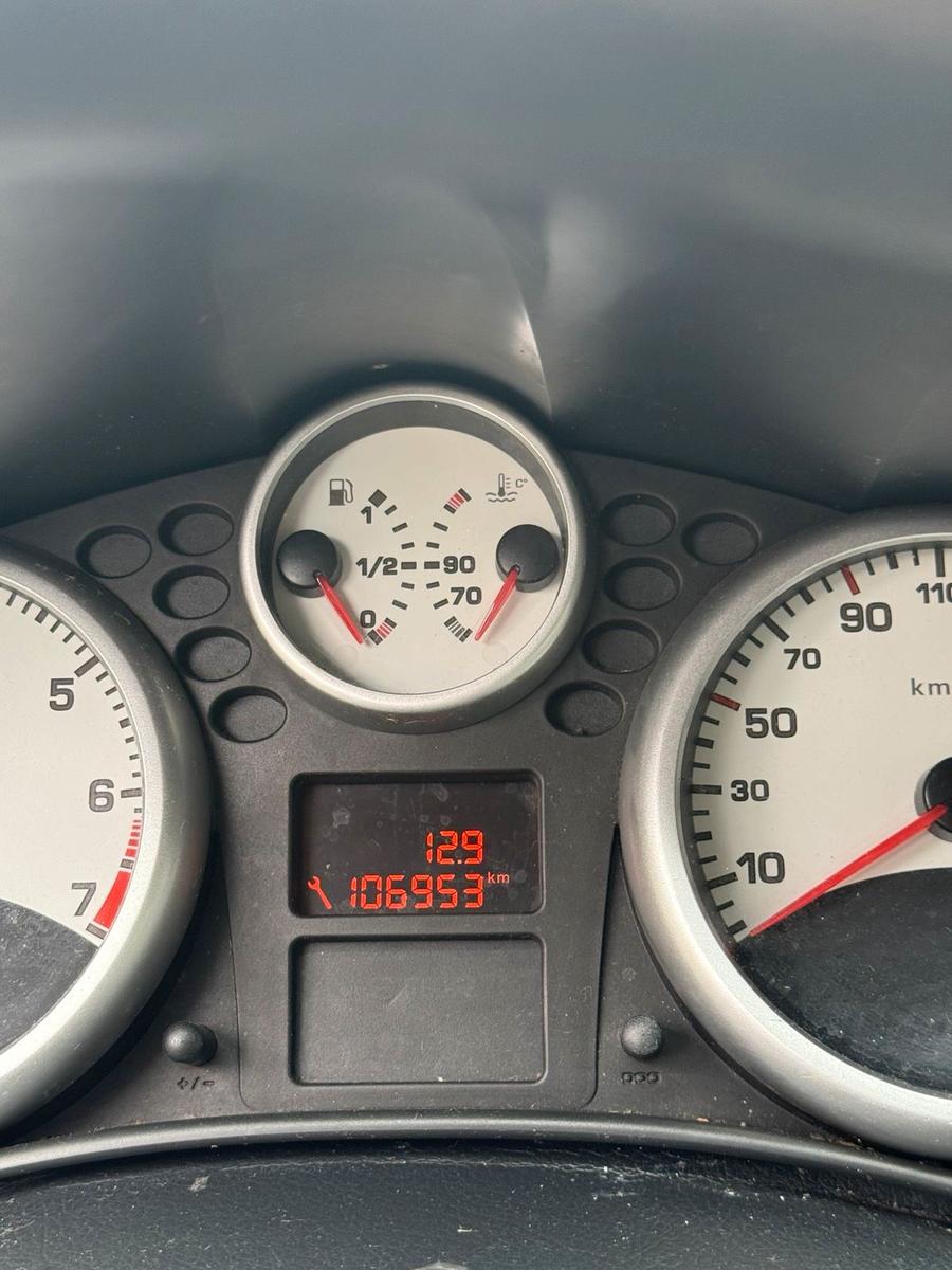 Peugeot 207 2008 — photo 7