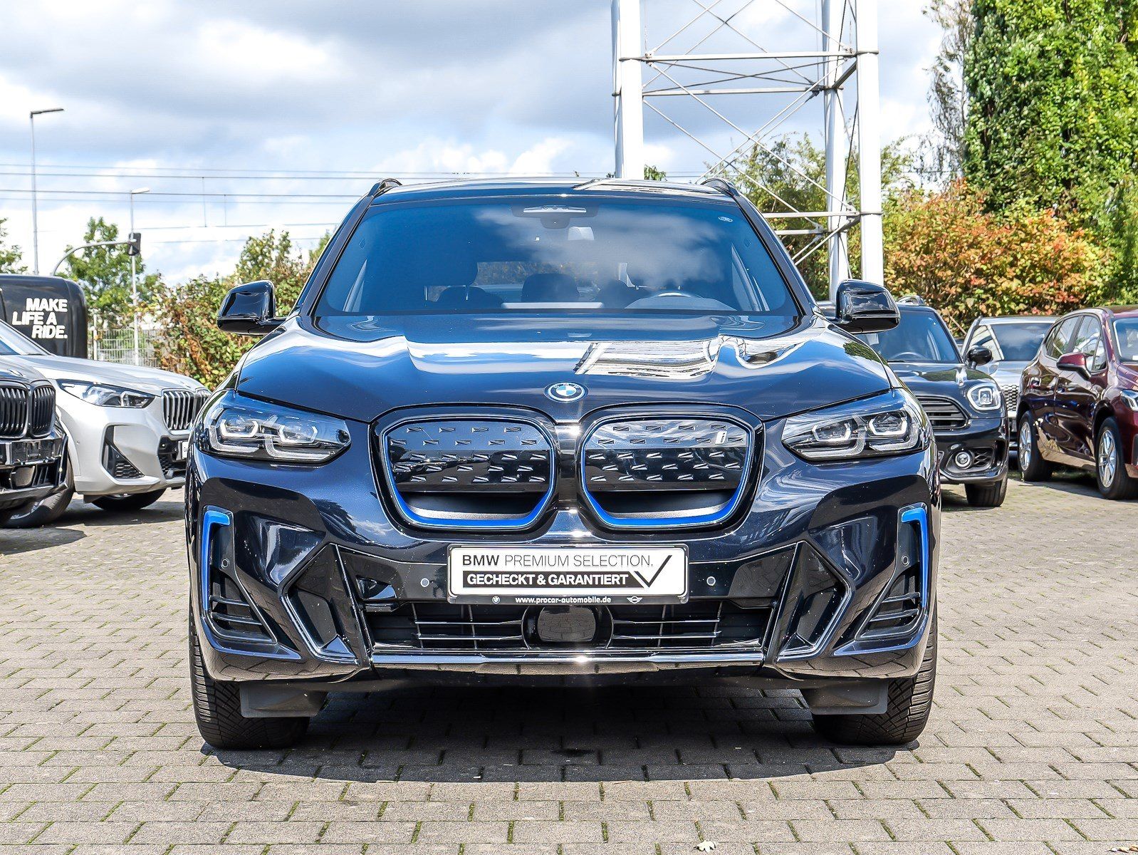 BMW iX3 M Sport PANO ACC RFK NAVI Standh. foto 9