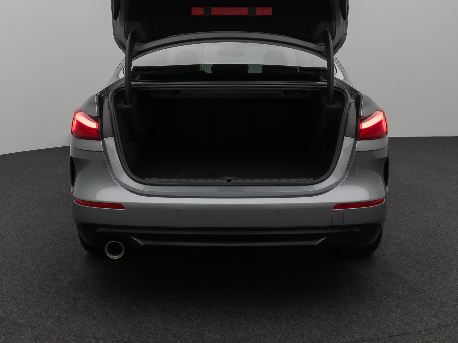 Fahrzeugabbildung BMW 218i Gran Coupé SportLine DAB PDC DrivAssist LED