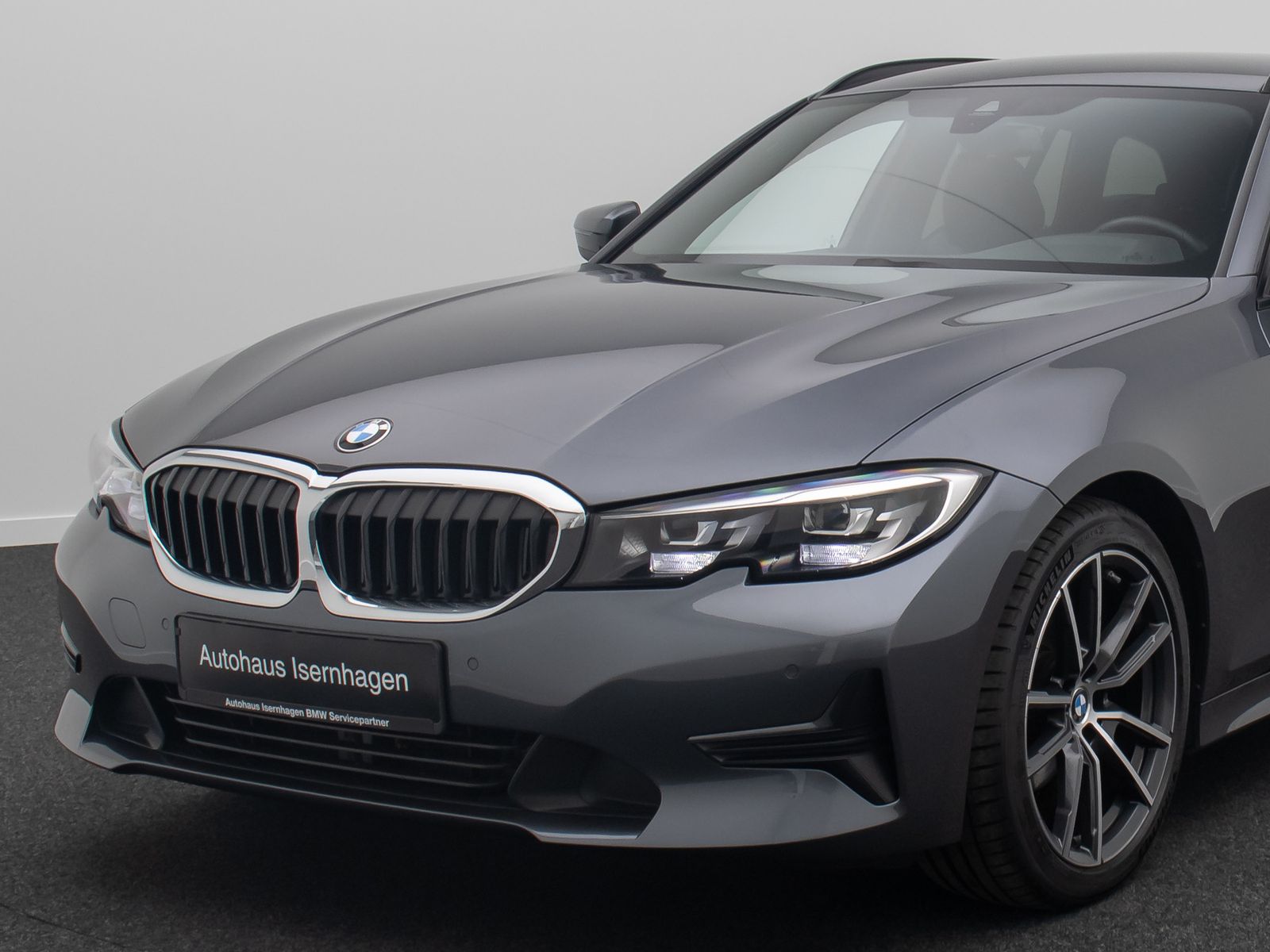 Fahrzeugabbildung BMW 318d Geschwindigreg DAB Alarm AHK WLAN M Sport