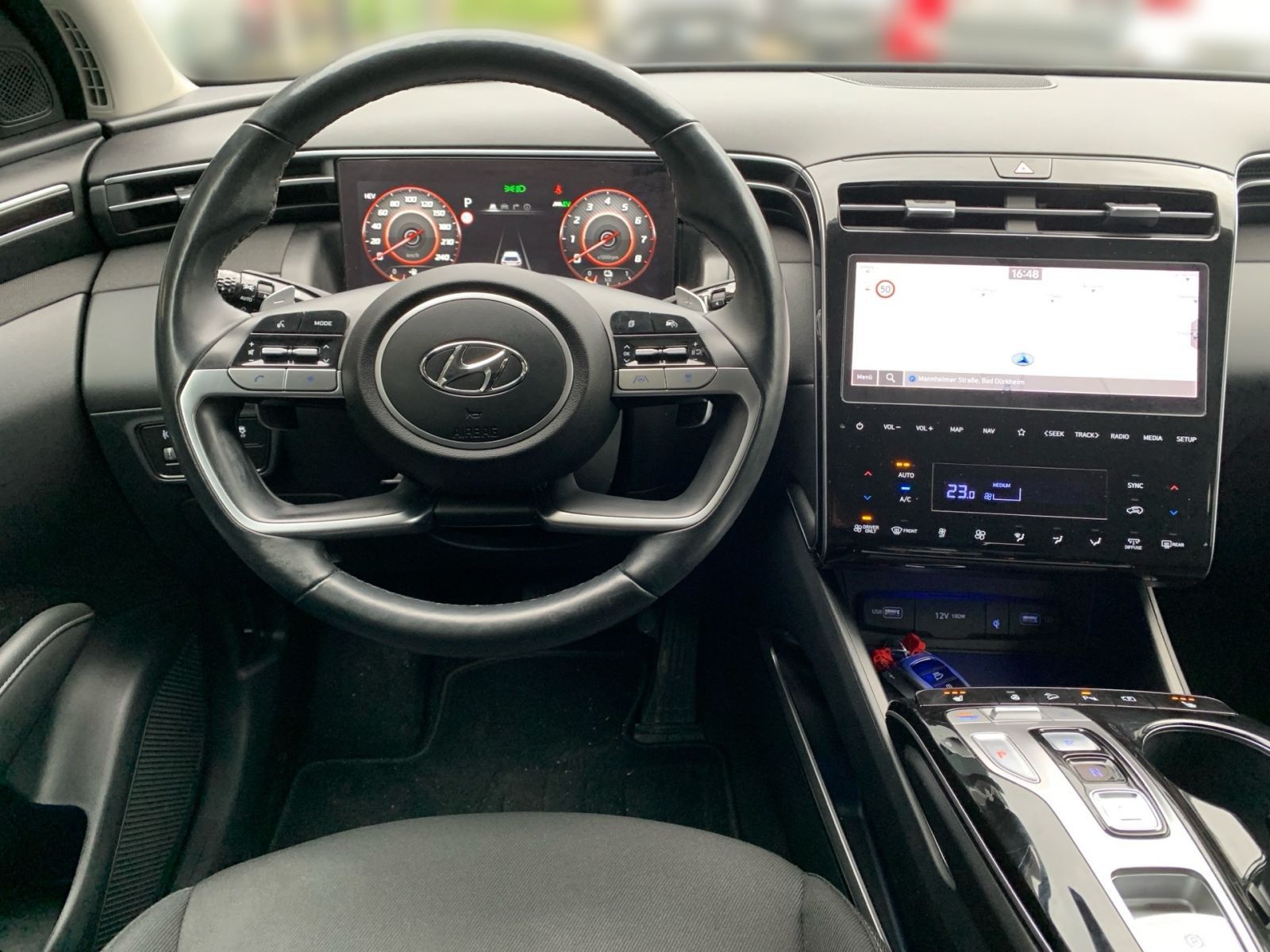 Fahrzeugabbildung Hyundai Tucson 1.6T-GDTrend Plug-In Hybrid 4WD Trend ESC