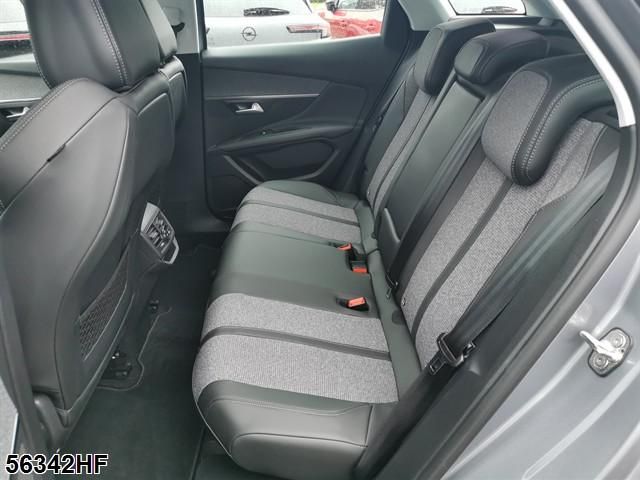 Fahrzeugabbildung Peugeot 3008 1.2 PureTech 130, Allure