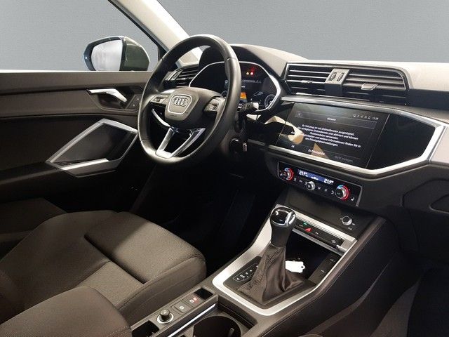Fahrzeugabbildung Audi Q3 45TFSIe AHK LED Navi eleHeck Sportsitze 18"