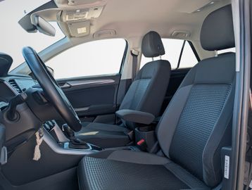 Volkswagen T-Roc - 10