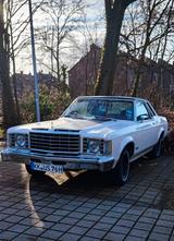 Ford Granada 76er Oldtimer 5.0 V8 - Ford Granada mit Benzin-Antrieb: Automatik