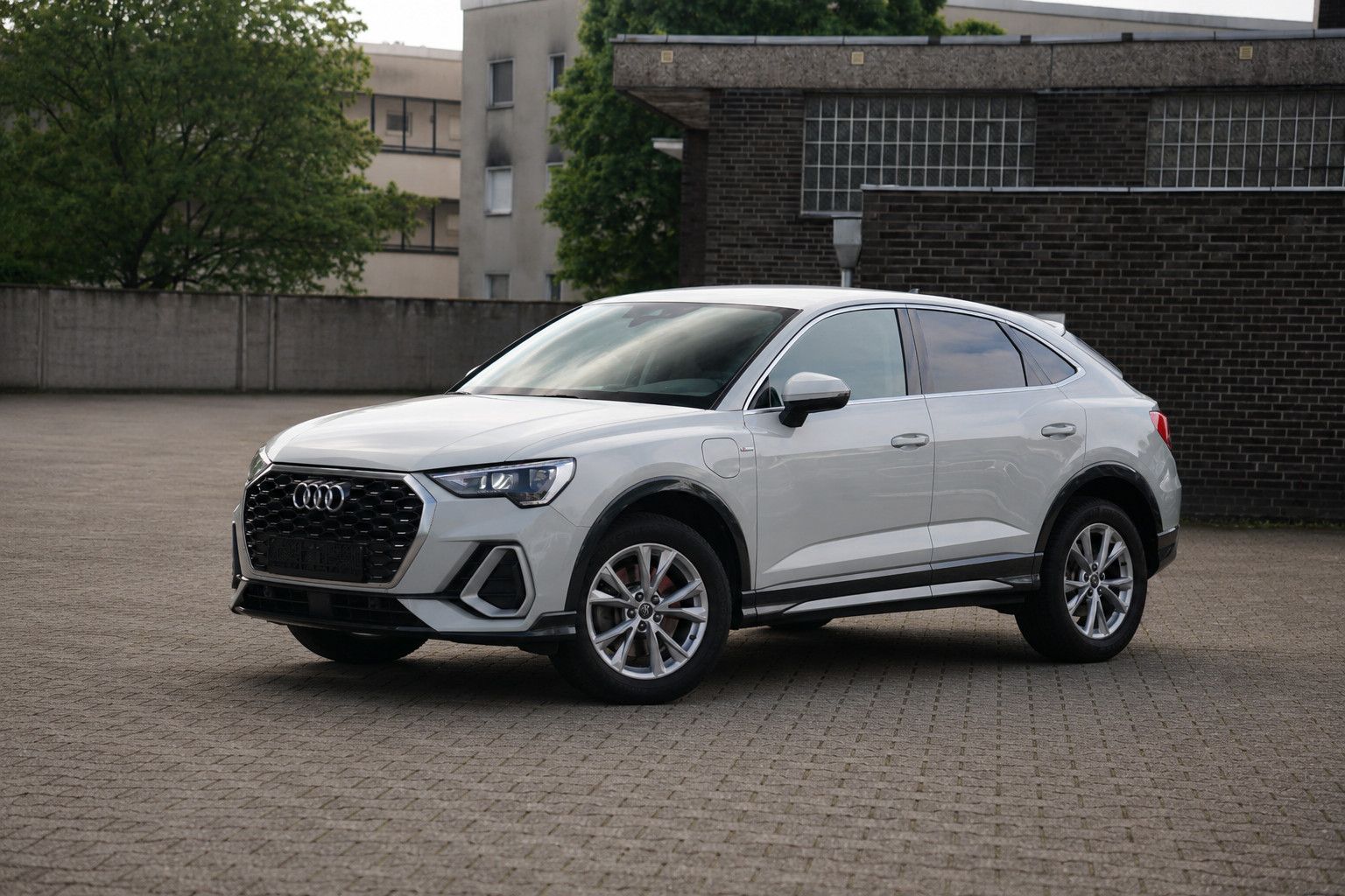 Audi Q3 Sportback 45 TFSI e S line foto 1