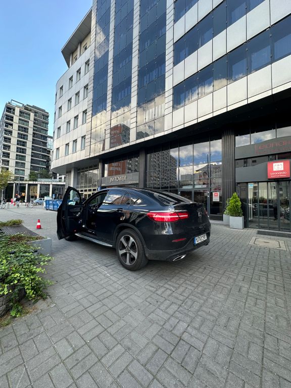 Image of Mercedes-Benz GLC 250