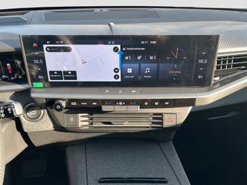 Fotografie 12 des Opel Grandland (X) Grandland 1.2 Ultimate Allwetter Matrix Head-Up