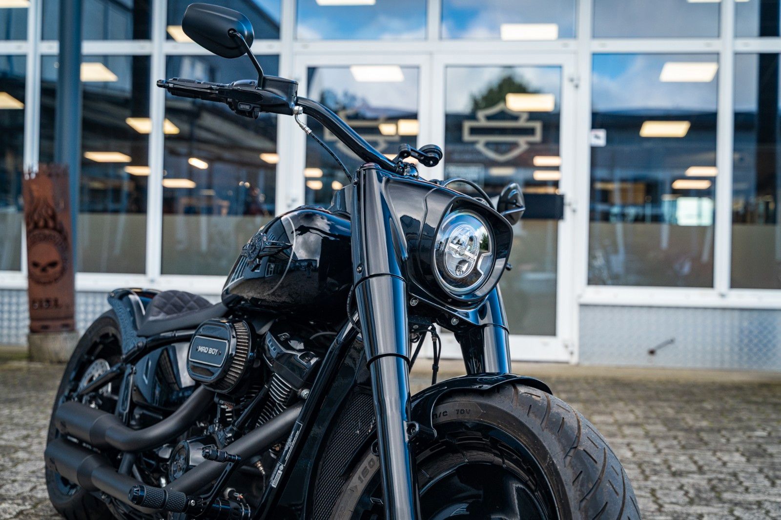 Fahrzeugabbildung Harley-Davidson FLFBS FAT BOY SOFTAIL 114 -JEKILL&HYDE- MAD BOY