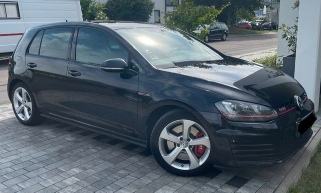 Volkswagen VW Golf 7 GTI Performance DSG NAVI KEYLESS PDC