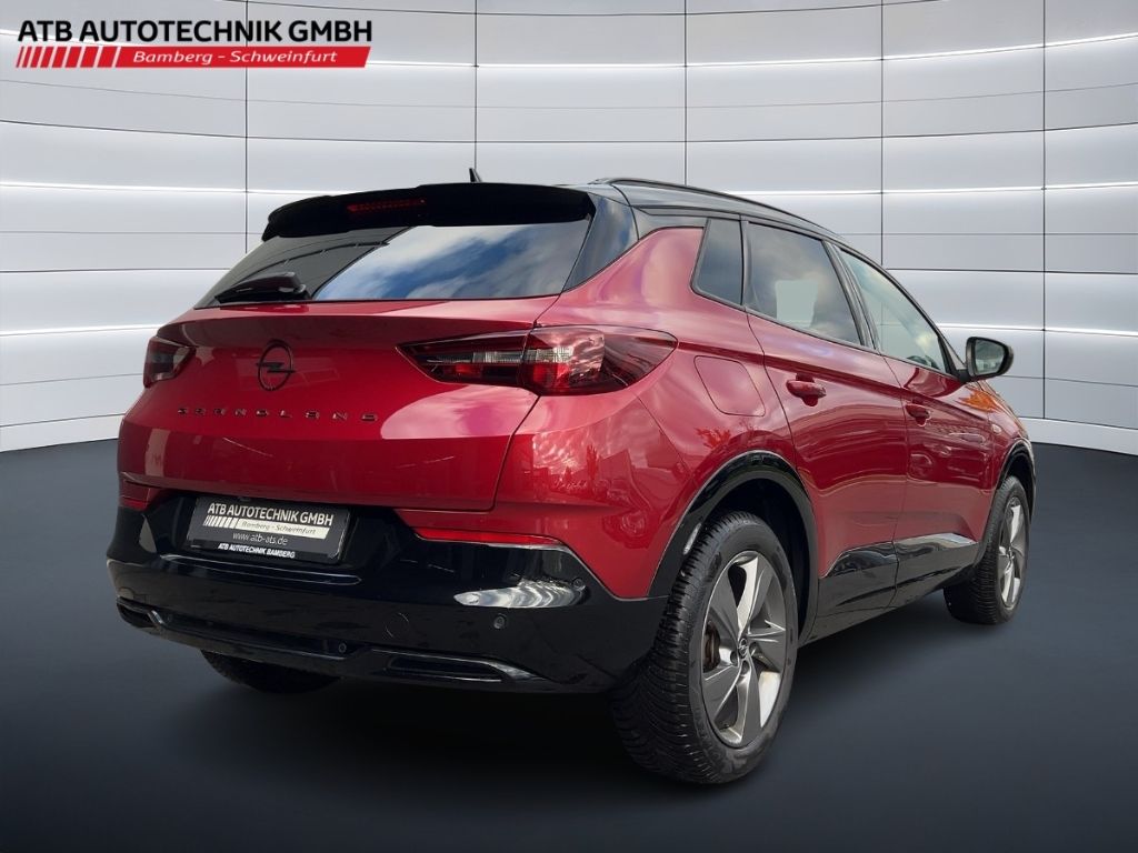 Fahrzeugabbildung Opel Grandland GS AUTOMATIK ALLWETTER WINTERPAKET