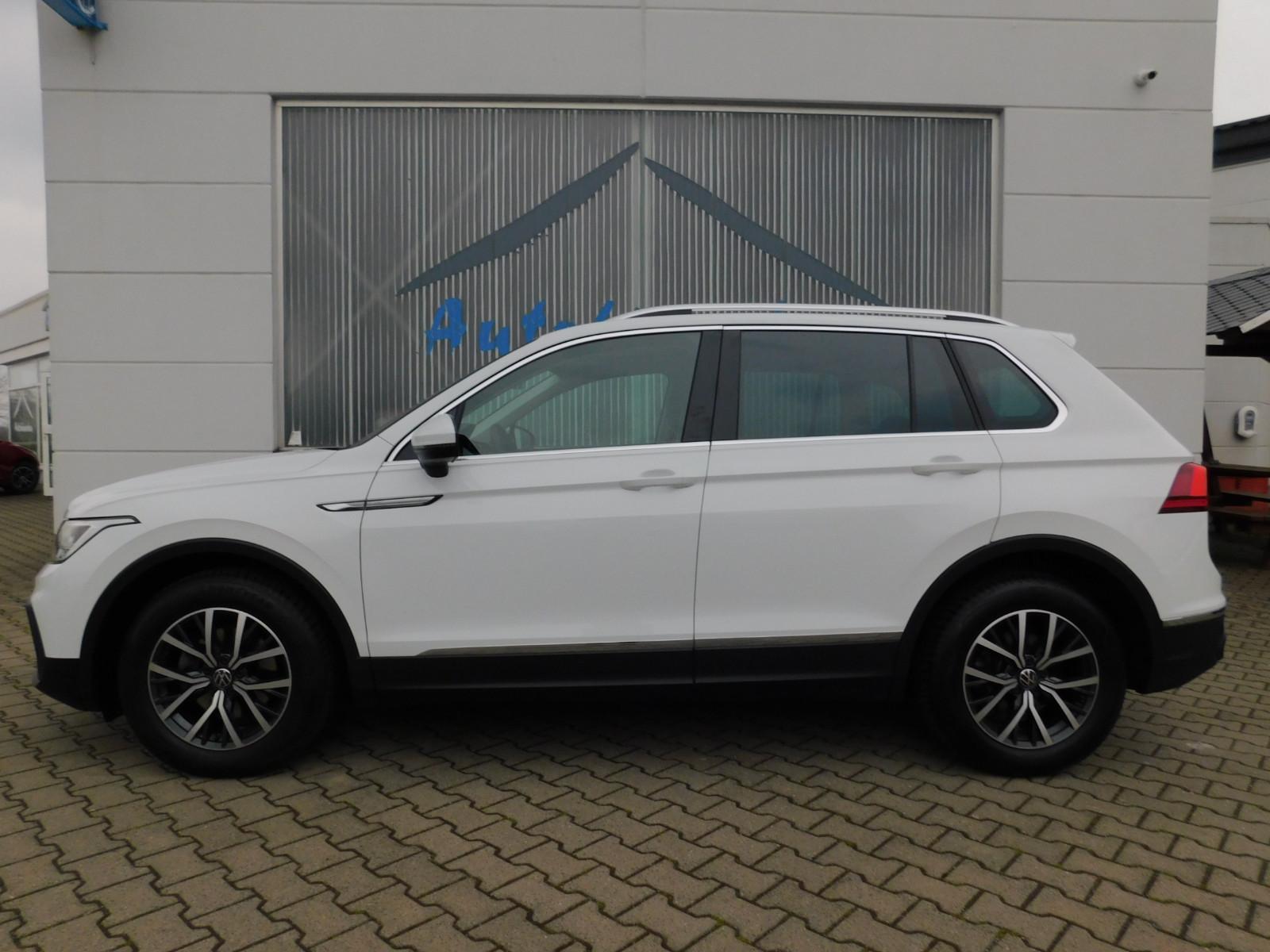 Volkswagen Tiguan 1.5 TSI Life LED/Navi/ACC/Sitzheizung