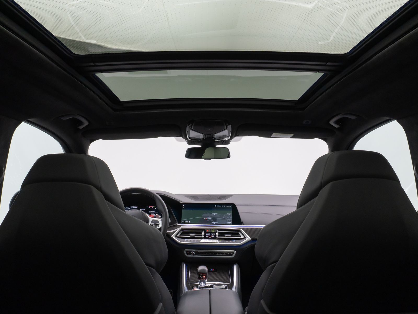 Fahrzeugabbildung BMW X5 M Competition Panorama Laser 360°DAB DisplKey