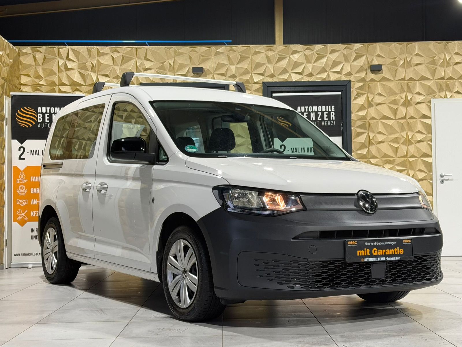 Fahrzeugabbildung Volkswagen Caddy /5-SITZER/BLUETOOTH/AUTO-HOLD/ACC