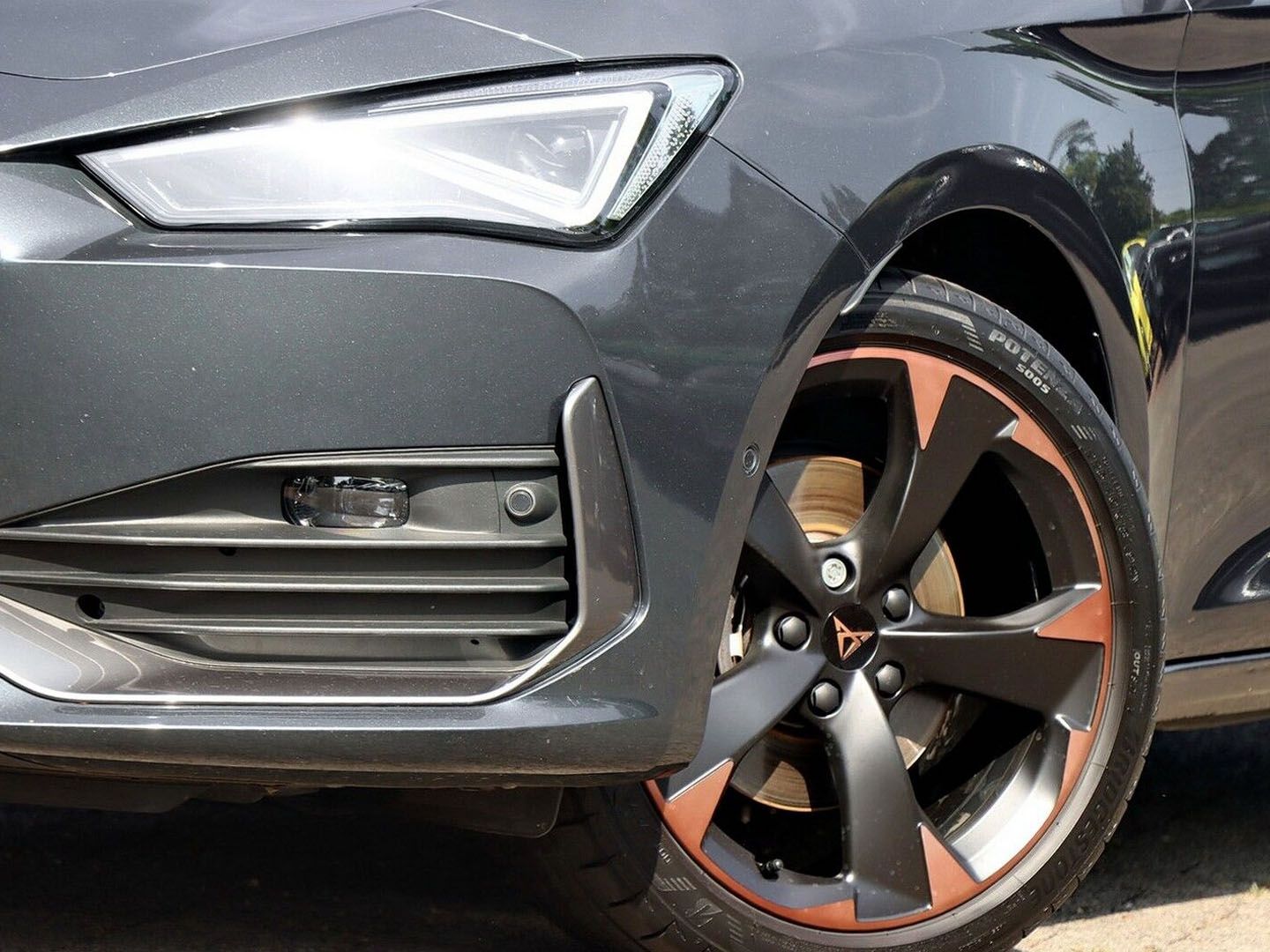 Cupra Leon Sportstourer 1.5 eTSI DSG NAVI/MATRIX LED/B imagem 3