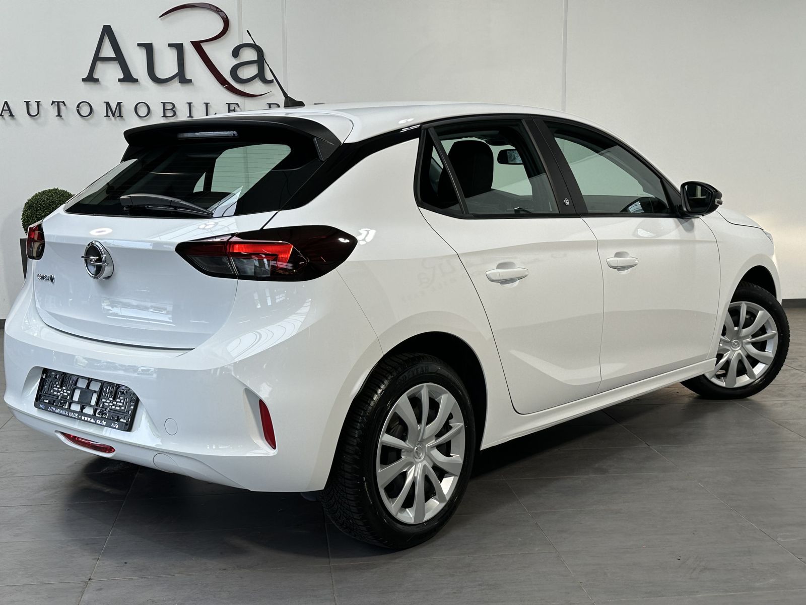 Fahrzeugabbildung Opel Corsa e Edition ALLWETTER+CARPLAY+DAB+1HD+16ZOLL