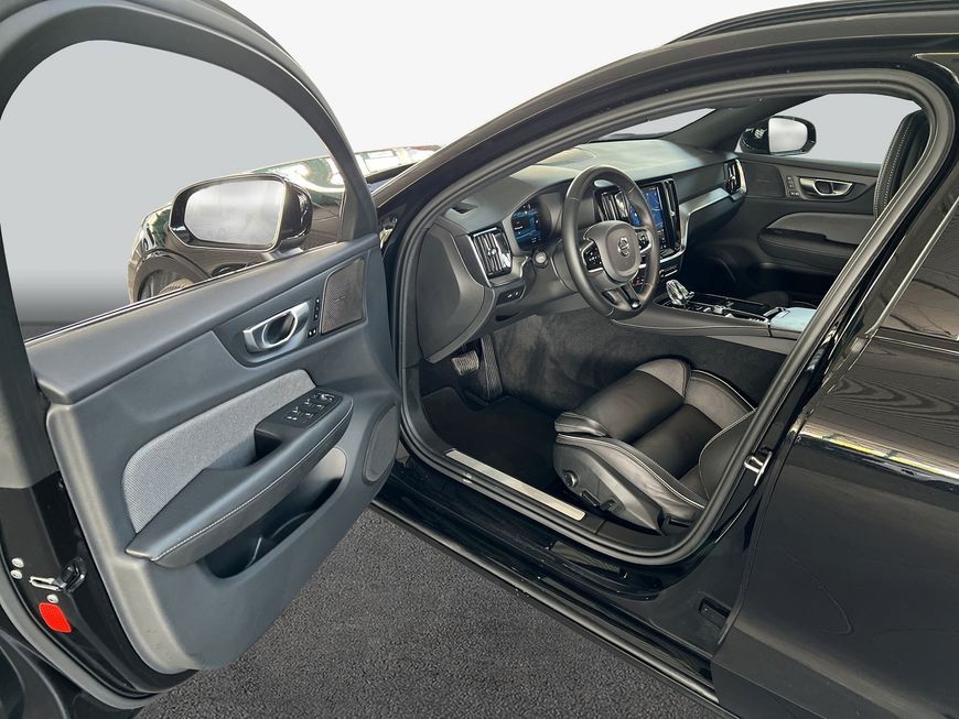 Volvo V60 T6 AWD Recharge Plus-Dark Glasd 360° Pilot B foto 9