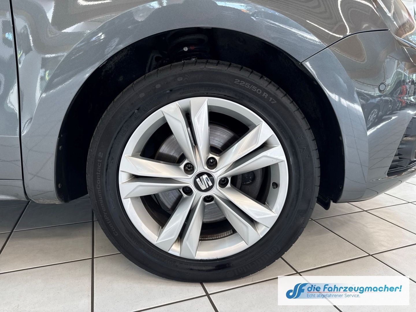 Fahrzeugabbildung SEAT Alhambra Xcellence 7-Sitzer AD AHK-klappbar Memo