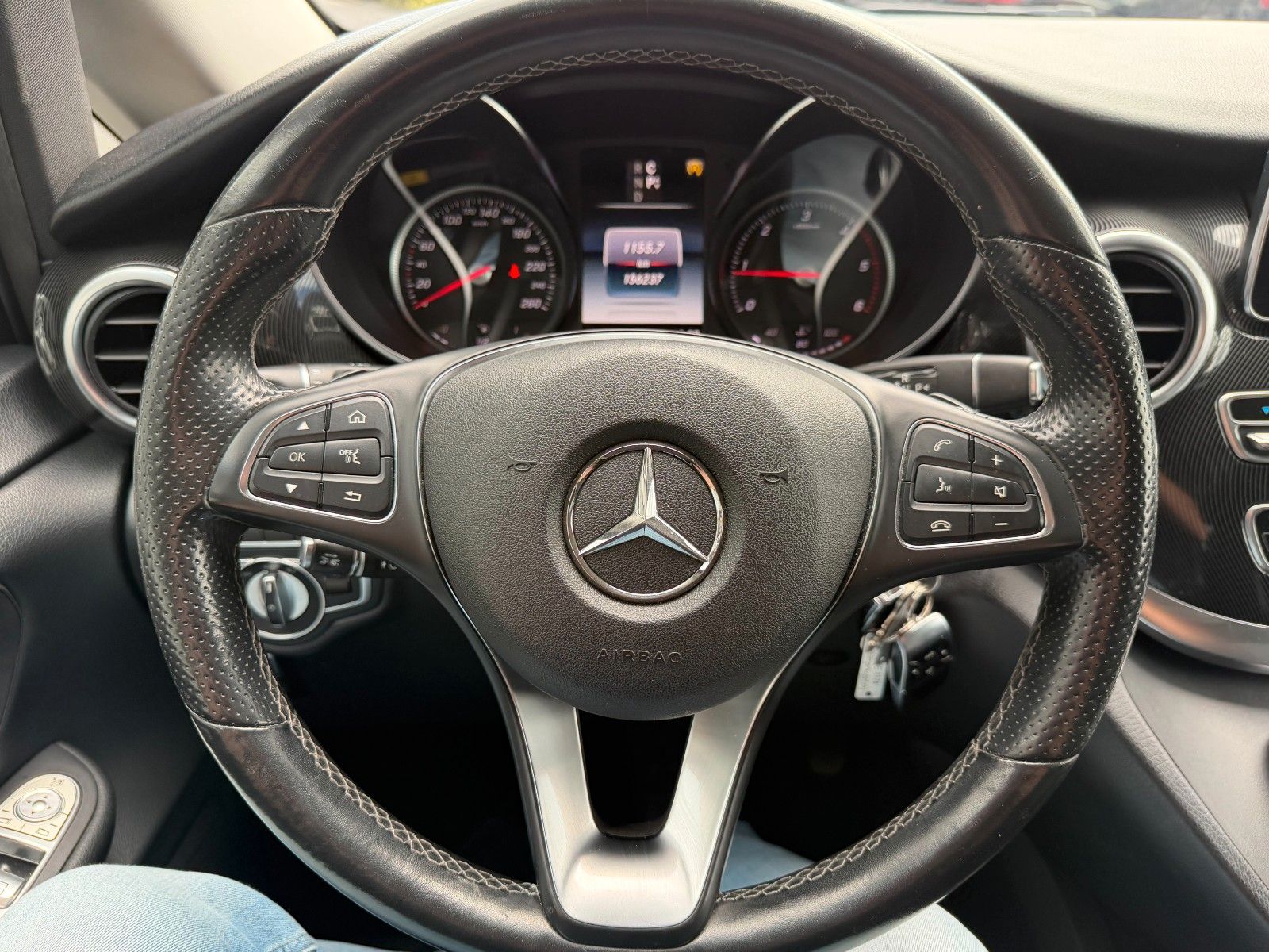 Fahrzeugabbildung Mercedes-Benz V 250 d EDITION AHK DISTRONIC Standheiz LED