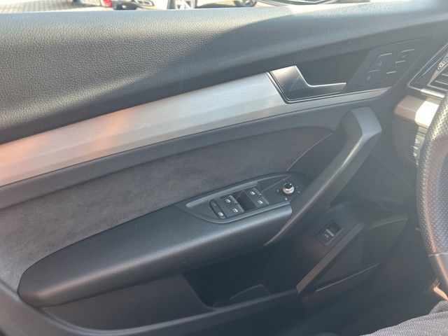 Fahrzeugabbildung Audi SQ5 3,0 TDI quattro *Business*Panorama*