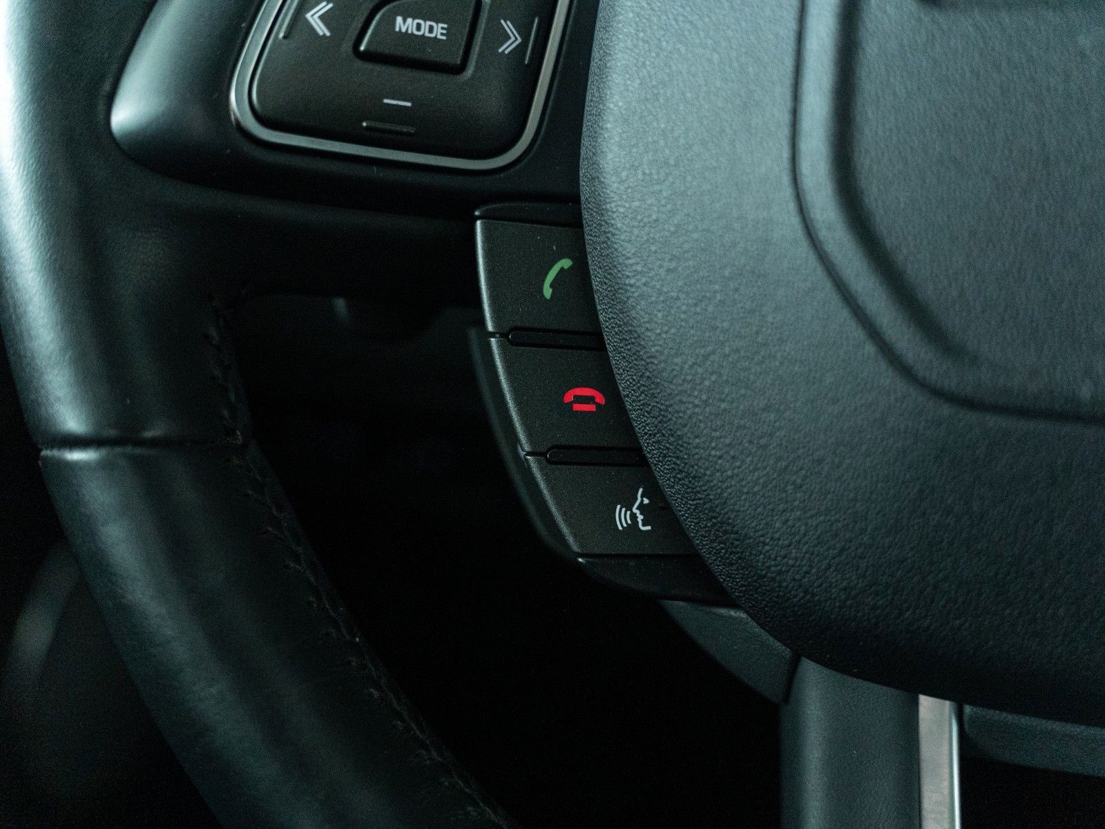 Fahrzeugabbildung Land Rover Range Rover Evoque SE Autom., Panorama,Winter-P.