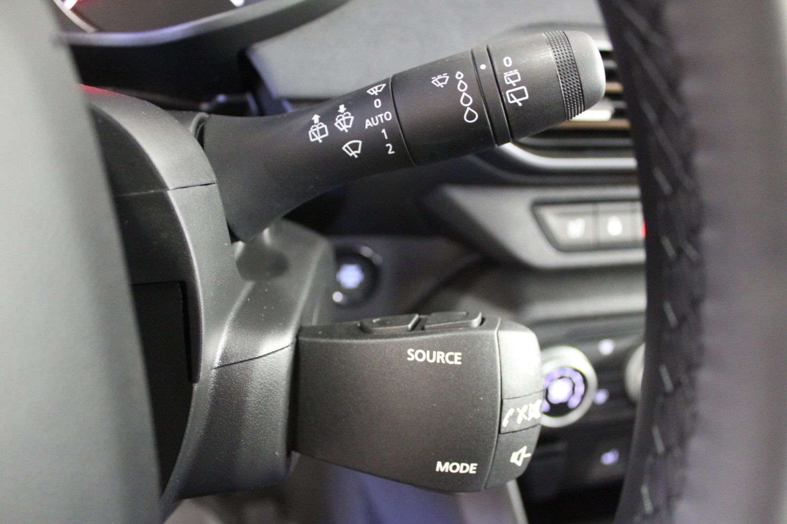 Fahrzeugabbildung Dacia Sandero Stepway TCe 90 auto Extreme*City-Paket*