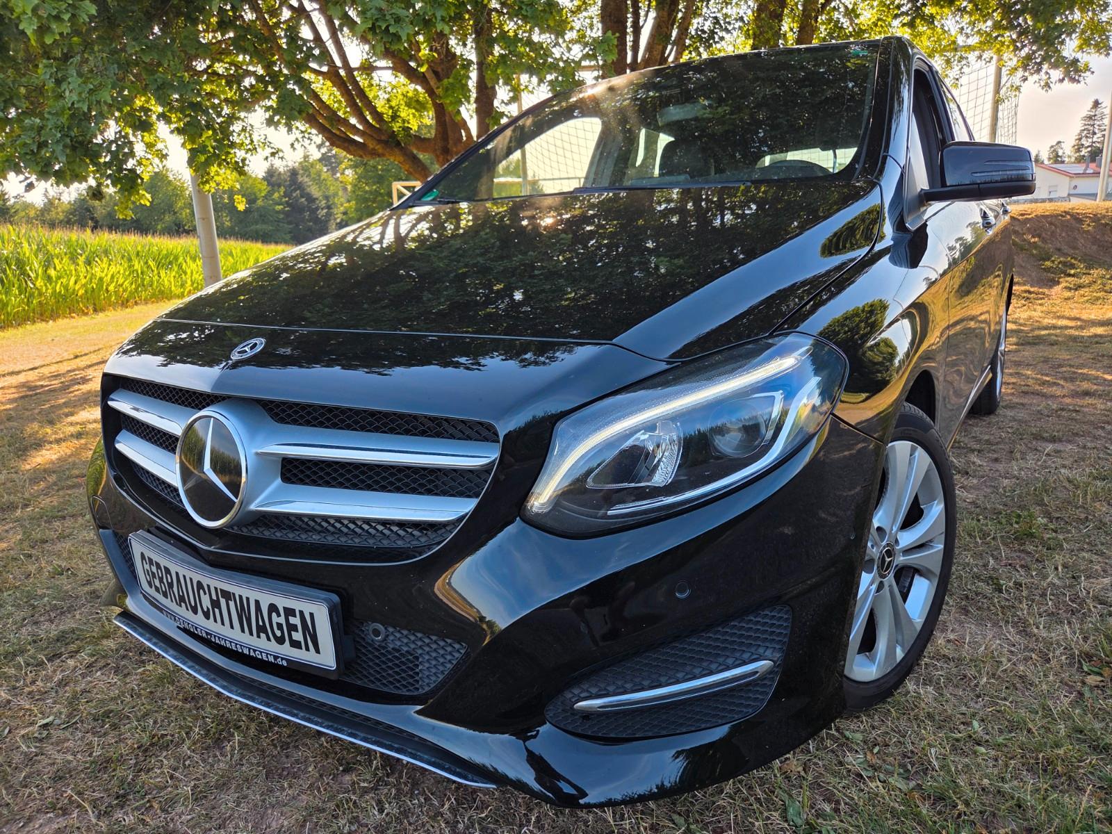Mercedes-Benz B 200 d /4Matic/LED /Pano/Navi/AHK/Dist/Tot-W/
