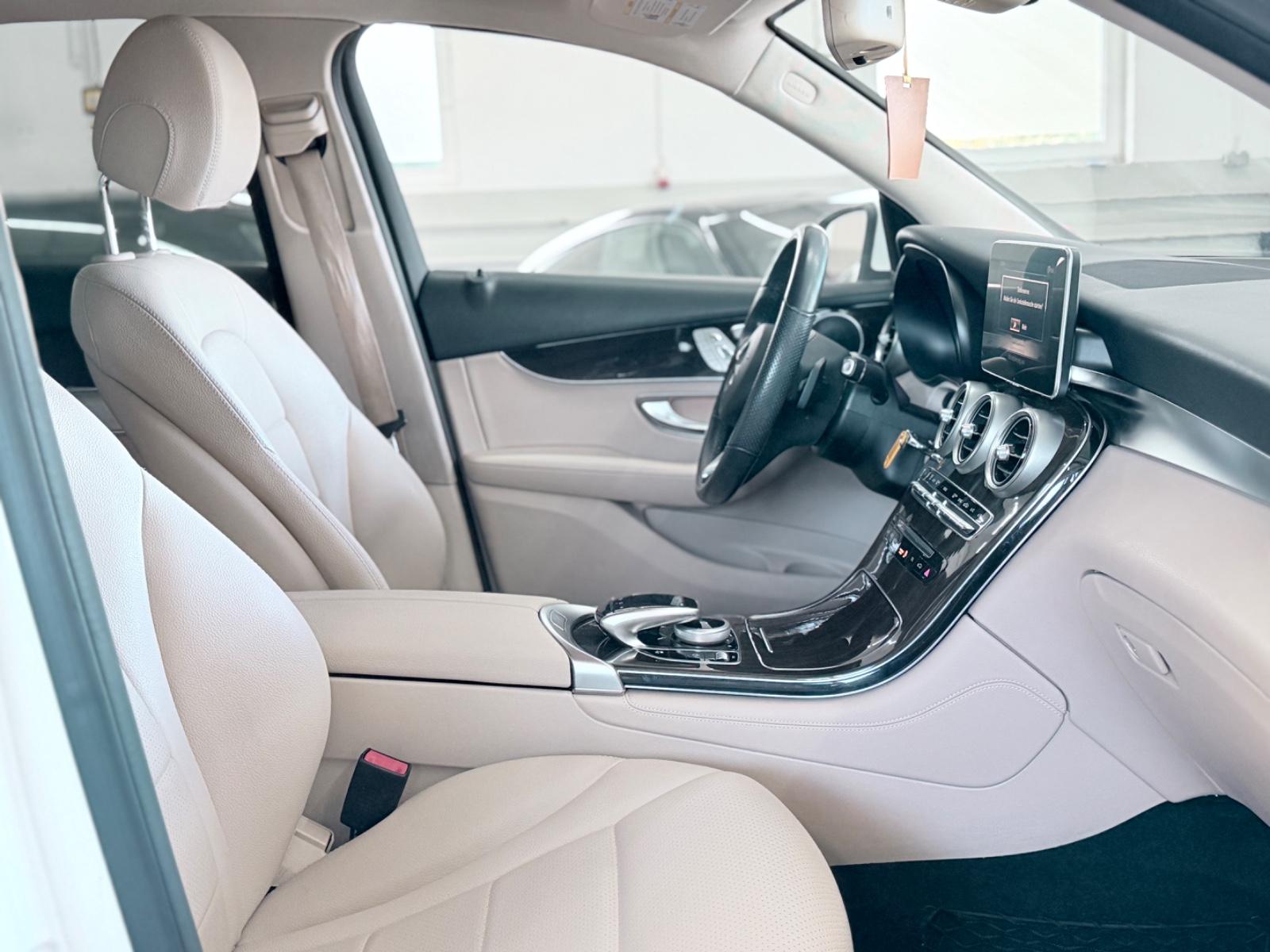 Mercedes-Benz GLC 300 AMG LINE KAMERA