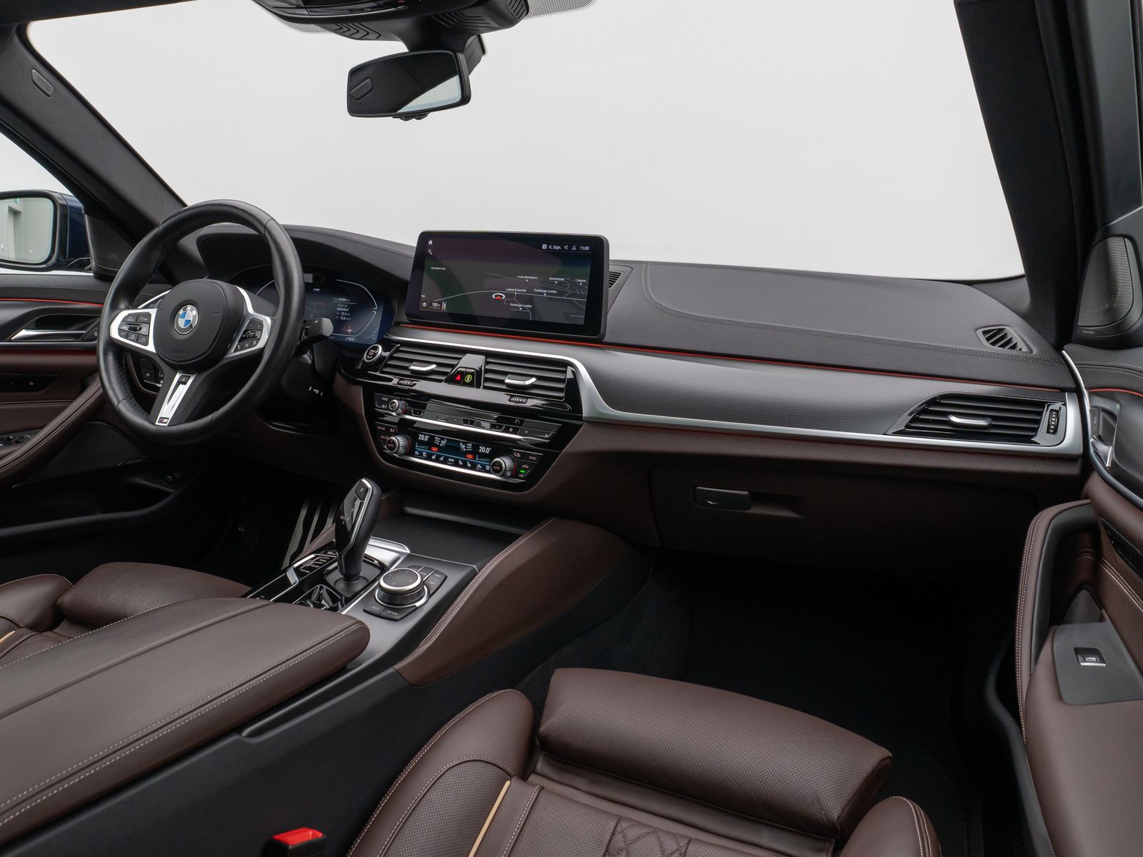 Fahrzeugabbildung BMW 540d xD M Sport Glasdach Kamer Laser HUD H/K 19"