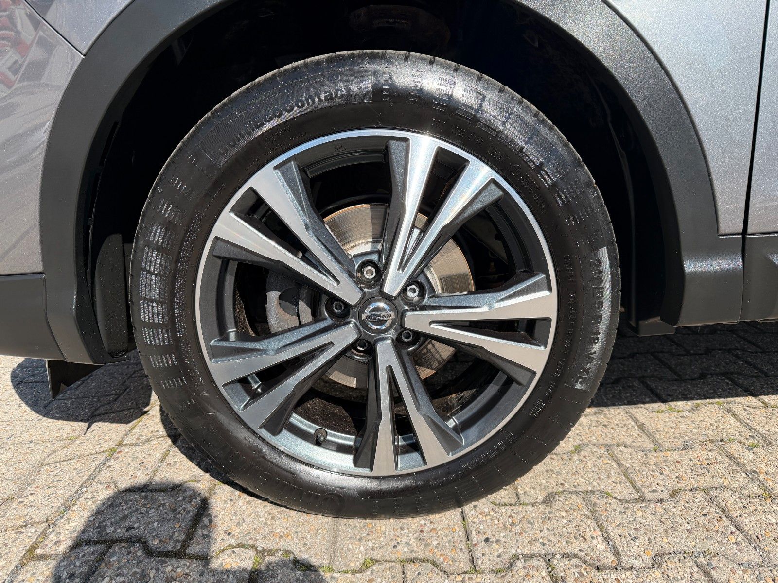 Fahrzeugabbildung Nissan Qashqai N-Connecta 1-HAND NAVI 360 KAMERA TEMPOM