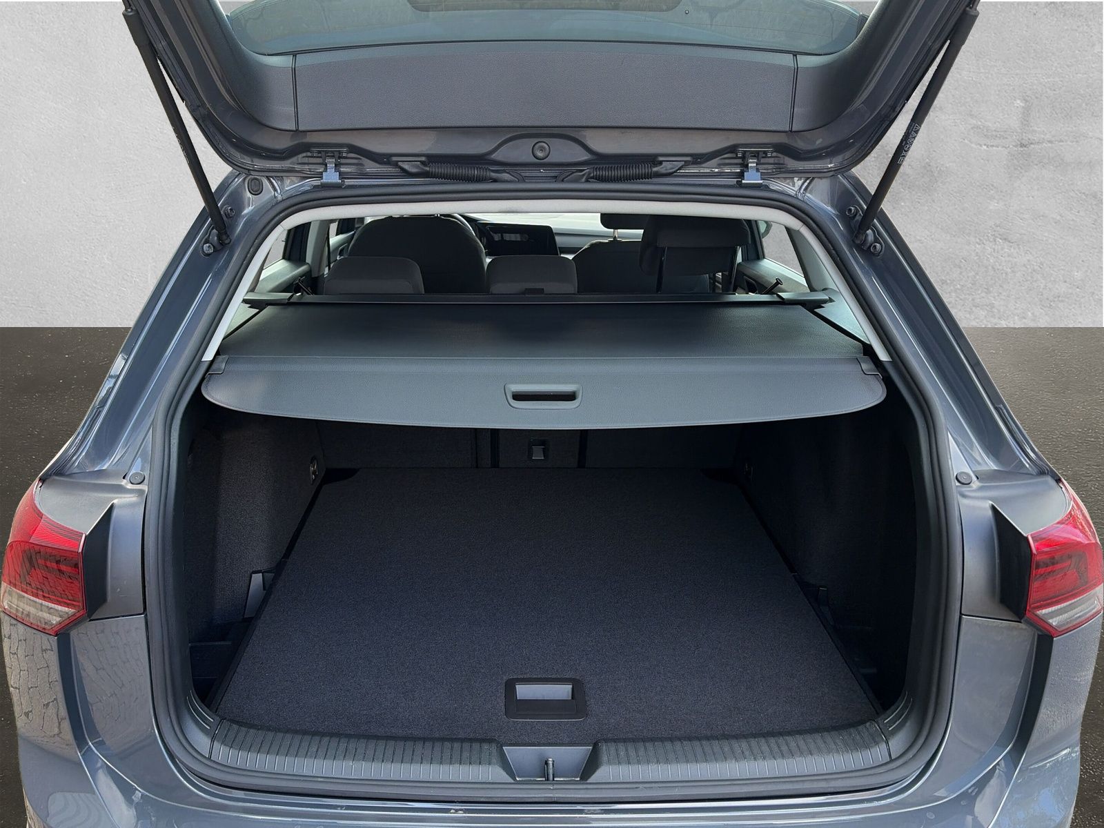Fahrzeugabbildung Volkswagen Golf Variant 2.0 TDI Life AHK ACC AppConnect