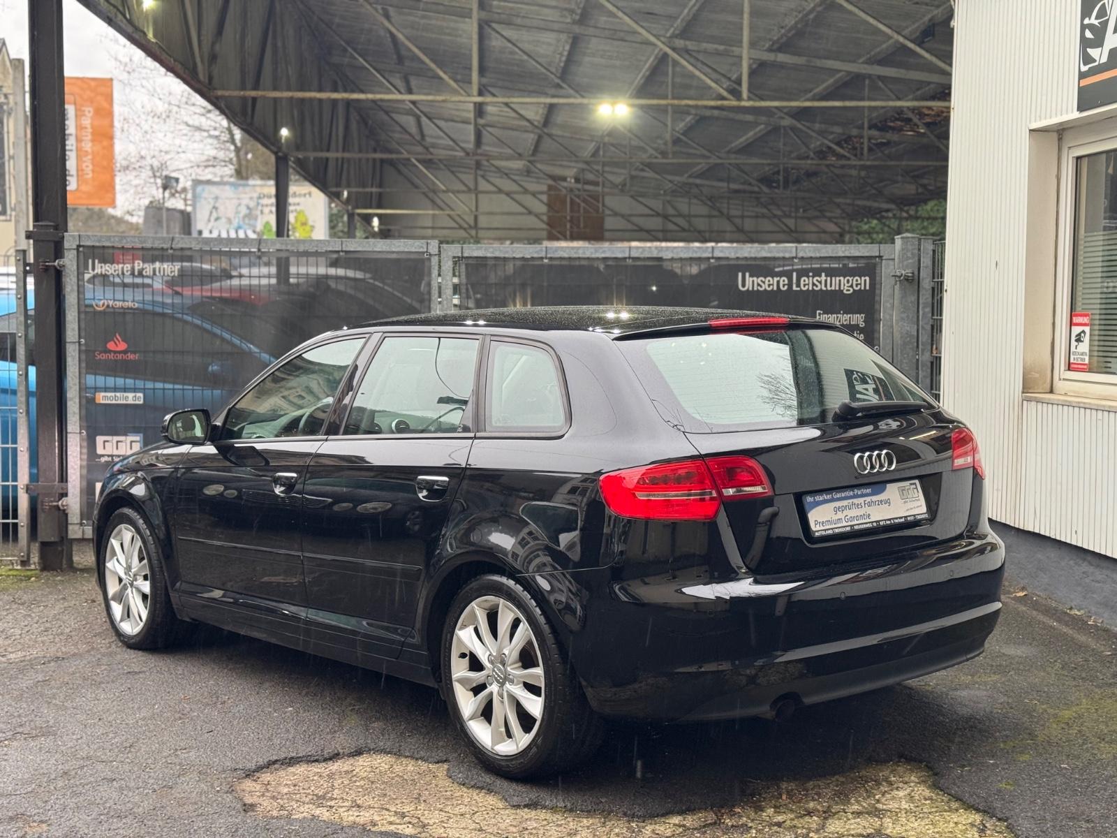 Audi A3 Sportback 1.6 TDI *NAVI*XENON*PDC*KAMERA*