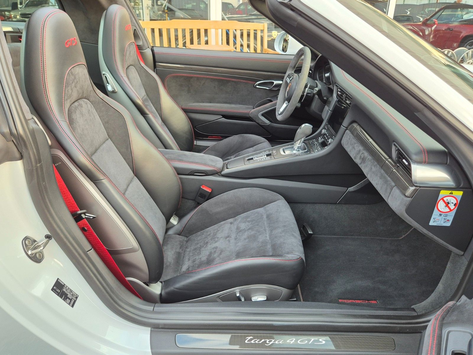 Fahrzeugabbildung Porsche 991 Targa 4 GTS/Approved/Interieur Paket GTS