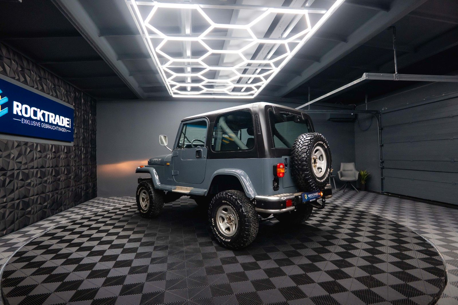 Fahrzeugabbildung Jeep Wrangler 4.0 Offroad 4x4 H-Zulassung *HardTop*