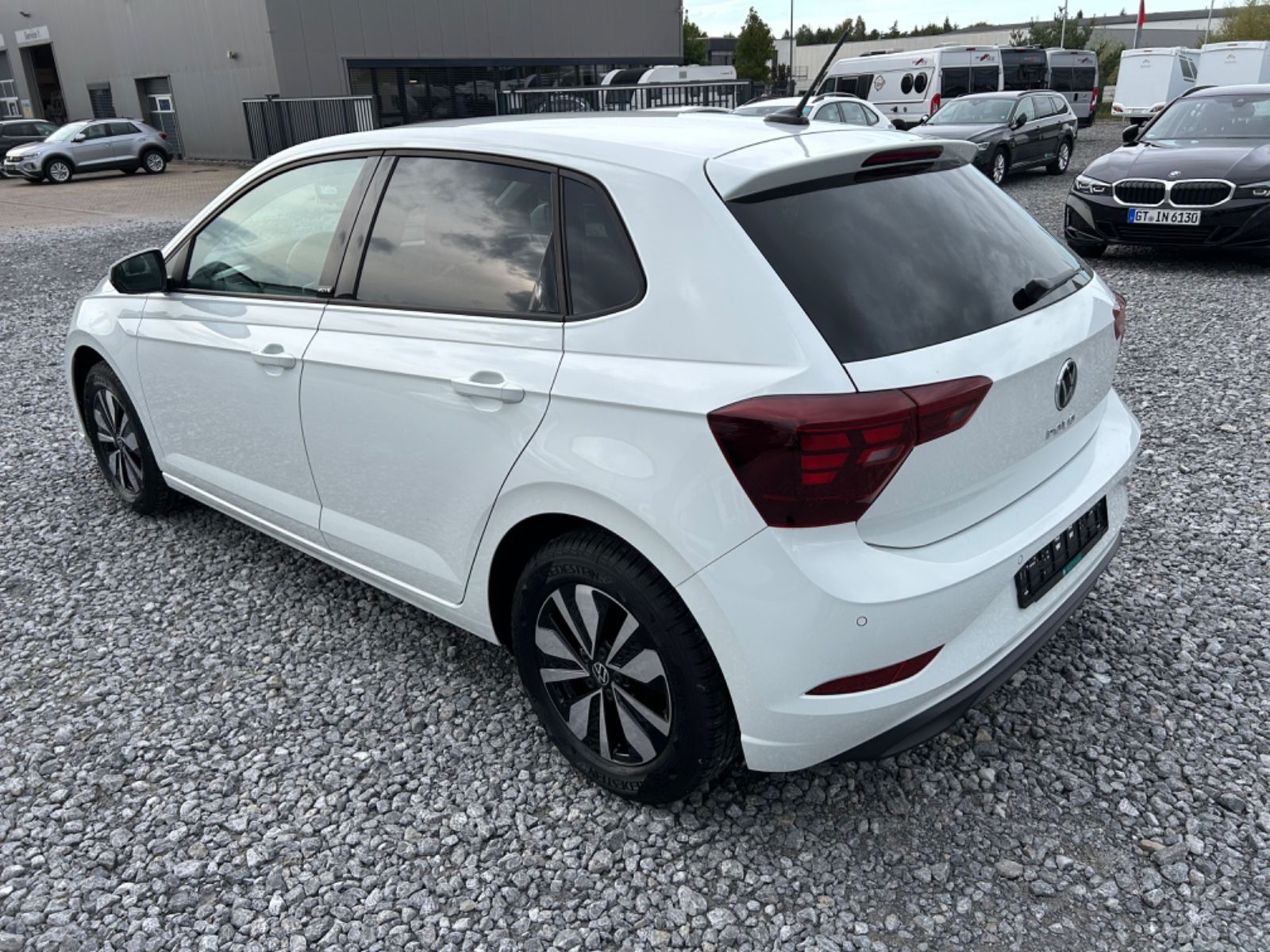 Fahrzeugabbildung Volkswagen Polo VI Move SHZ RFK Garantie
