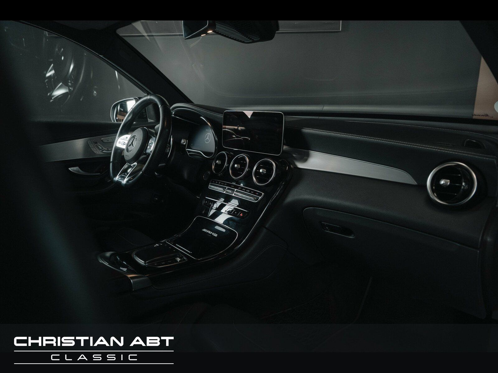 Fahrzeugabbildung Mercedes-Benz GLC 63 AMG 4Matic Burmester Pano designo