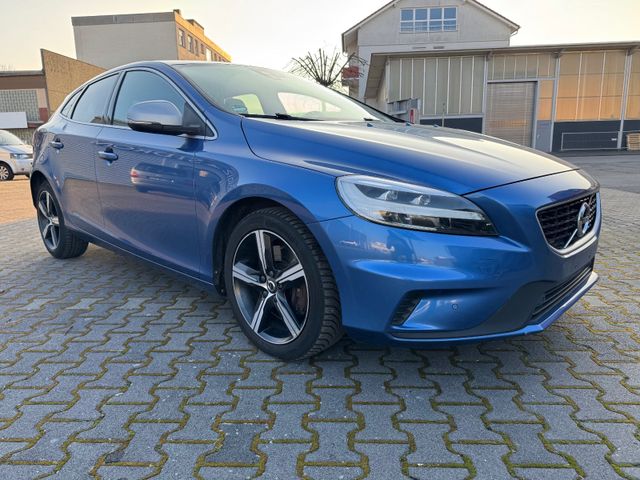 Volvo V40 D2 R-Design Aut. - LEDER + NAVI + LED