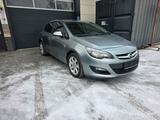 Opel Astra Active 1.4 Fahrradträger - Opel Astra: Fahrradträger