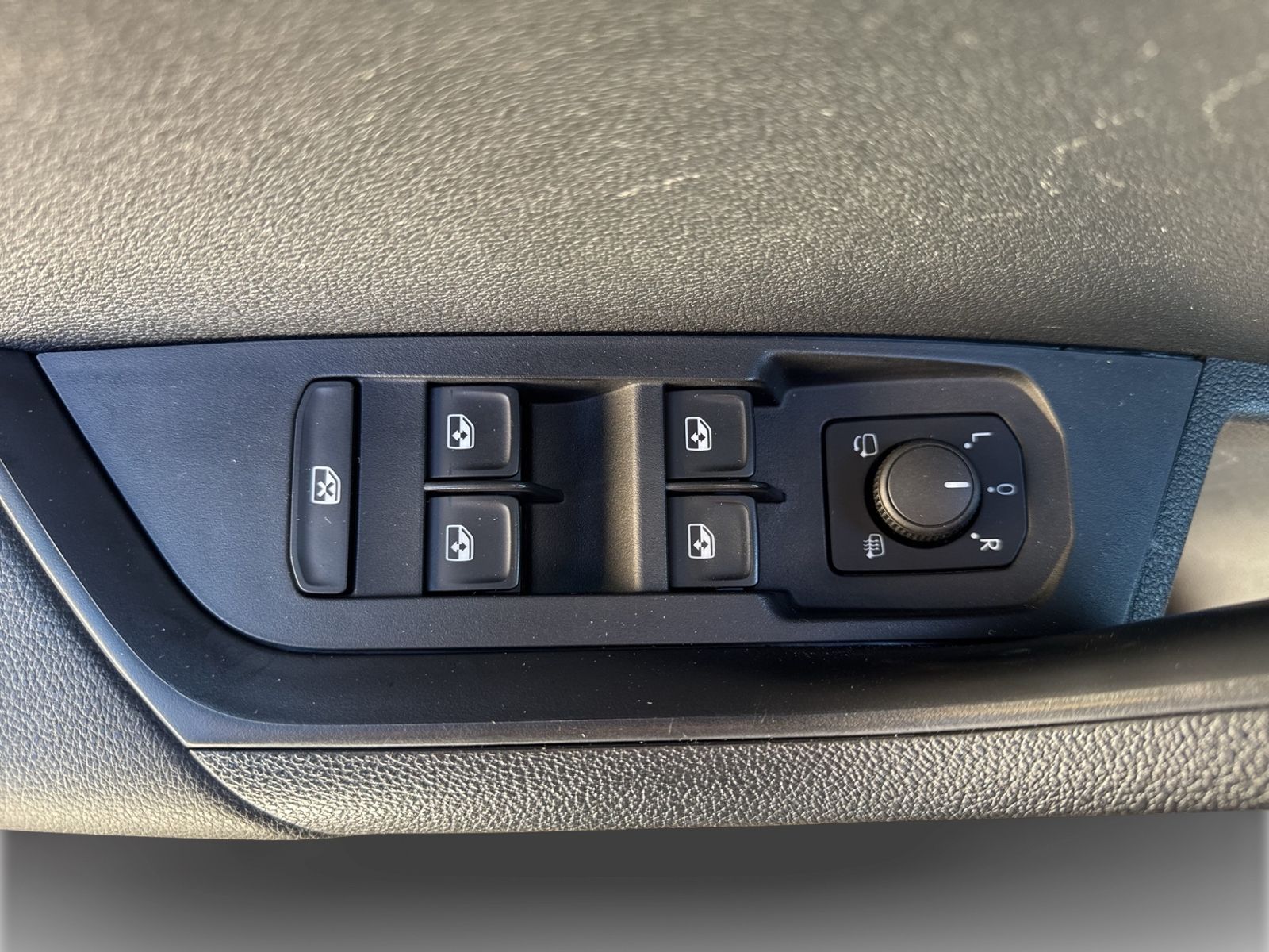 Karoq Style 4x4 2.0 TDI, Pano, LED, Business Amu