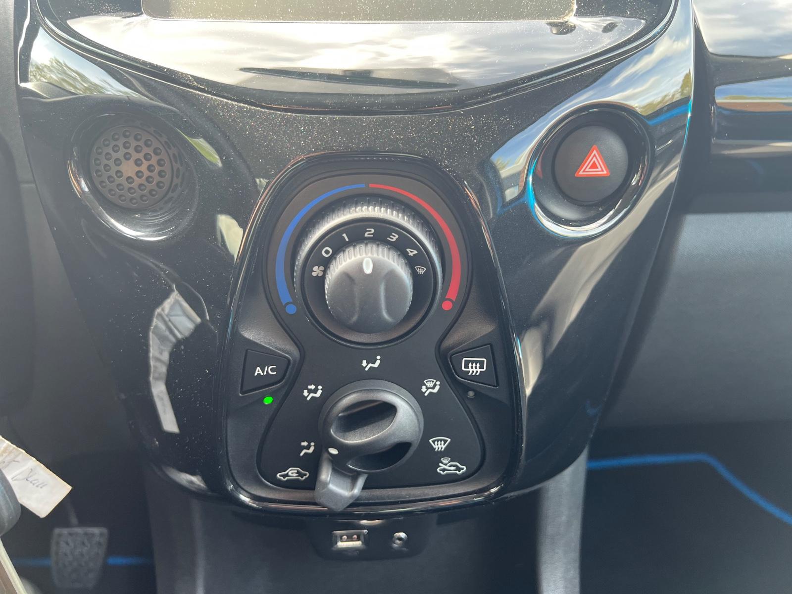 Toyota Aygo AYGO x-cite