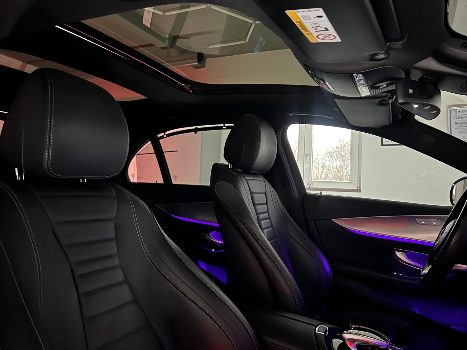 Fahrzeugabbildung Mercedes-Benz E 350 d Lim. AMG-LINE/BURMESTER/ACC/PANO/WIDE