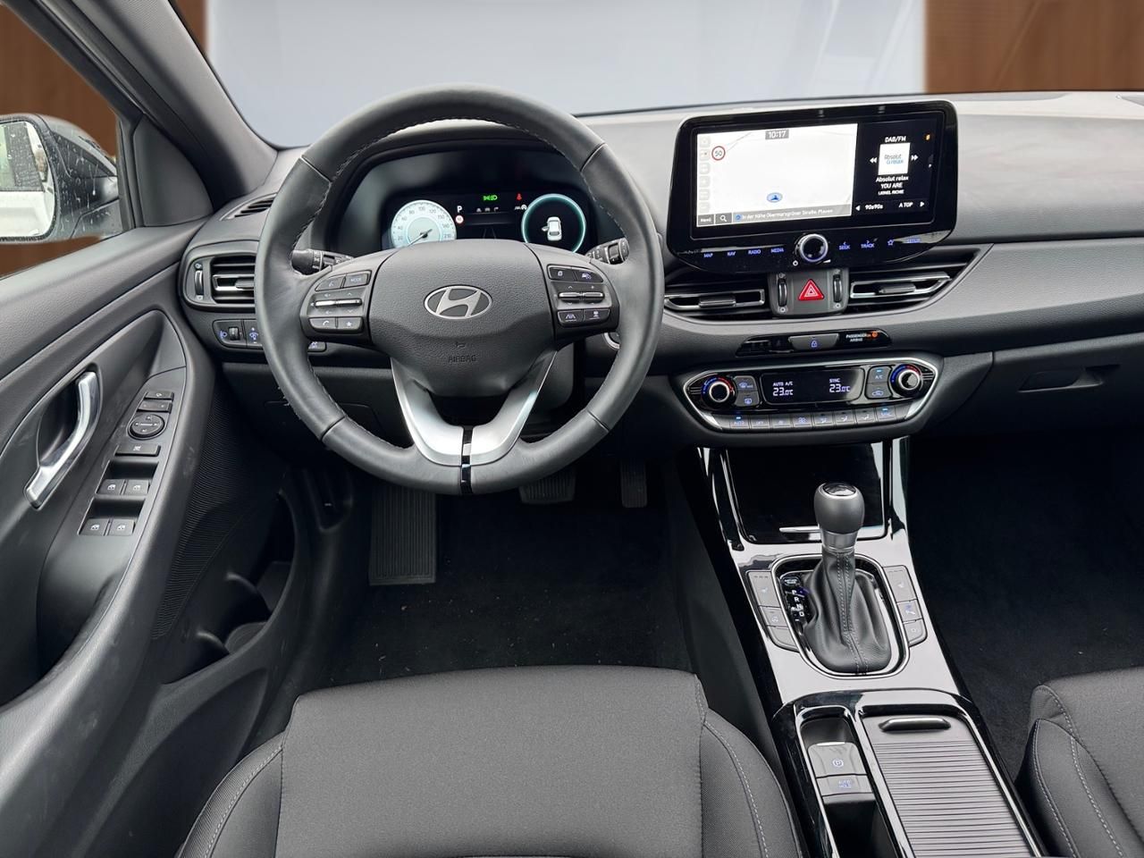 Fahrzeugabbildung Hyundai i30 ADVANTAGE *AUTOMATIK*LED*NAVI*KLIMAA*KAMERA*